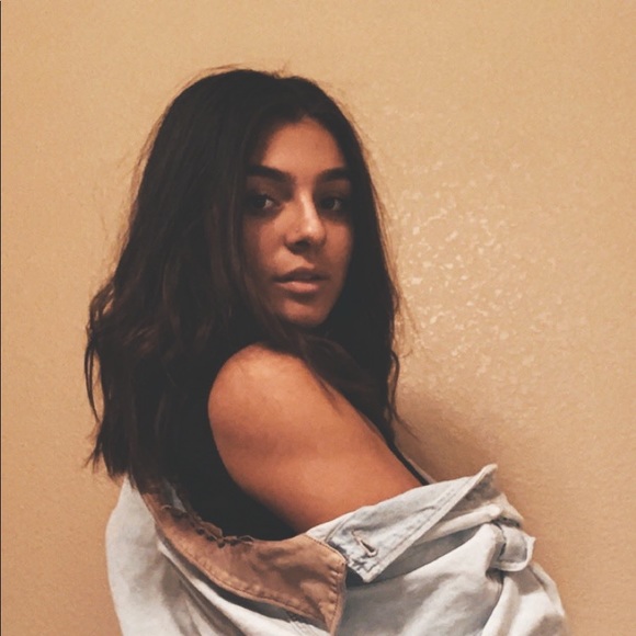 Profile Picture of Pamela Solano (@pamsolano) on Poshmark