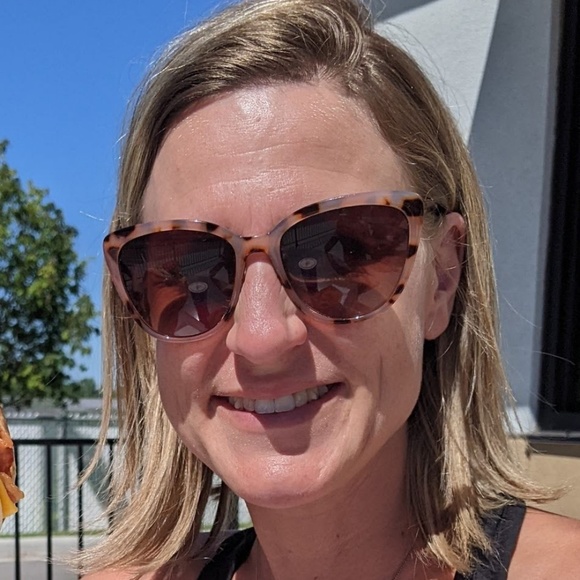 Profile Picture of Camille Cain (@camillecai) on Poshmark