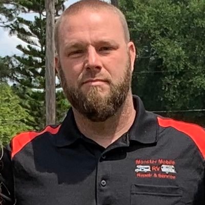 Profile Picture of Cory Warren (@onedayfurther) on Twitter
