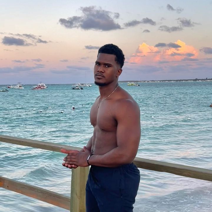 𝓐𝓵𝓮𝔁🥀 - Tiktok Profile Picture of 𝓐𝓵𝓮𝔁🥀 (@@alex_frias__) on Tiktok