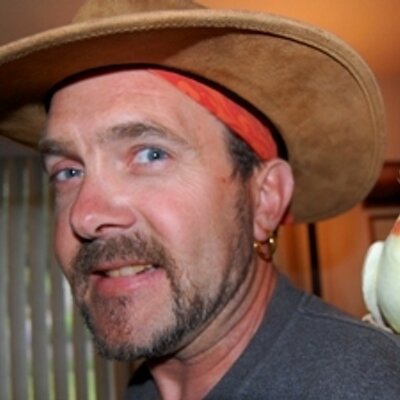 Profile Picture of Robert Bajzek (@bckyardbob) on Twitter