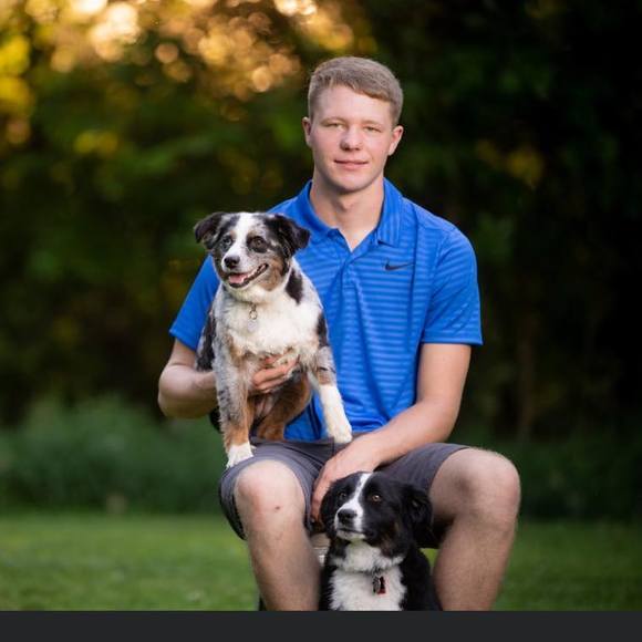 Profile Picture of Wyatt Porter (@wgporter01) on Poshmark