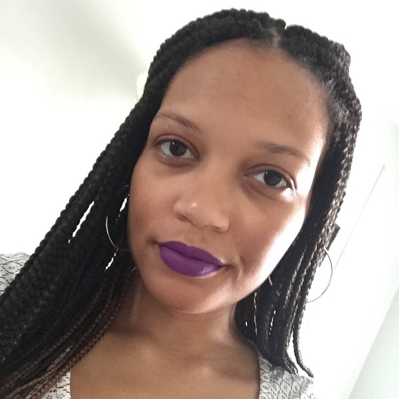 Profile Picture of Shawn'na Stephenson (@channele09) on Poshmark