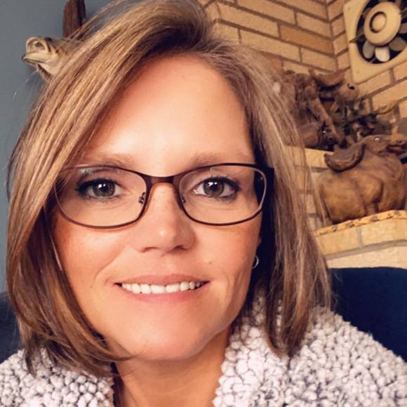 Profile Picture of Dawn Craven (@dawn_m_craven) on Poshmark