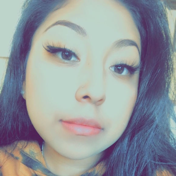 Profile Picture of Diana Testa (@dtesta22955) on Poshmark
