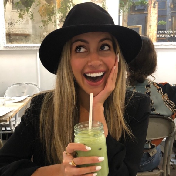 Profile Picture of Mirelle Lupovici (@mirelle2) on Poshmark