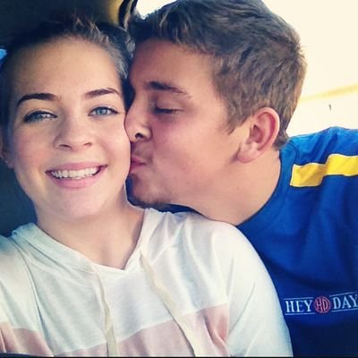 Profile Picture of Melanie Bowman (@melanie_bowman_) on Twitter