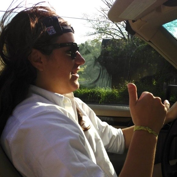 Profile Picture of Savanna Poole (@savannapoole) on Poshmark