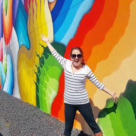 Profile Picture of Lauren Paints (@sunkissed23) on Pinterest