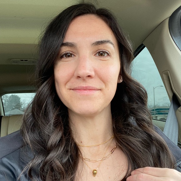 Profile Picture of Kimberly Reilly (@kmbrlyrlly) on Poshmark