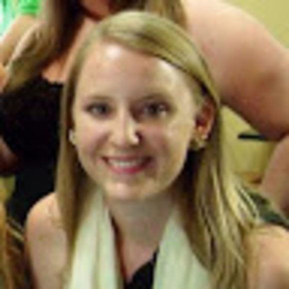 Rebecca Feher - Poshmark Profile Picture of Rebecca Feher (@beccafeher) on Poshmark