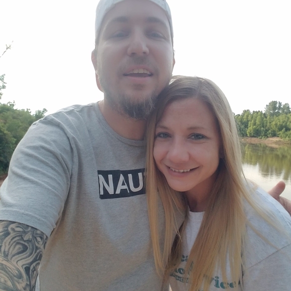 Profile Picture of Craig Demoss (@craigad17) on Poshmark