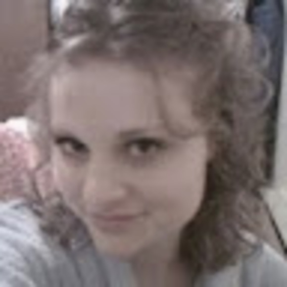 Profile Picture of Kalynn Simkins (@girlykay11) on Poshmark