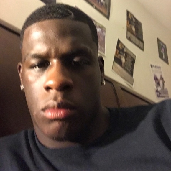 Profile Picture of Michael Mcdonald (@mm845206) on Poshmark