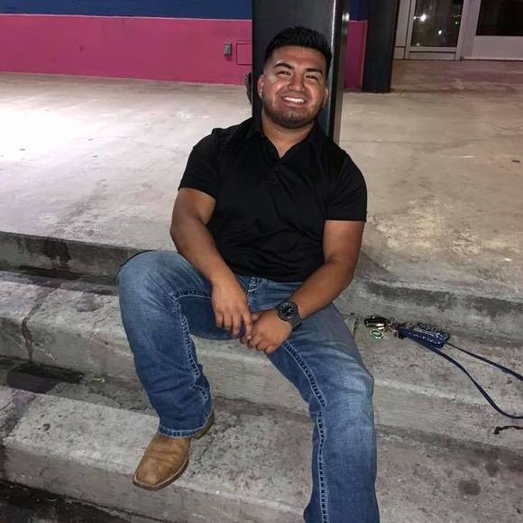 Profile Picture of Juan Reyes (@jc_kings04) on Poshmark