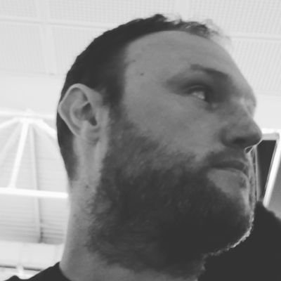 Profile Picture of Stephen Shields (@Steshields87) on Twitter