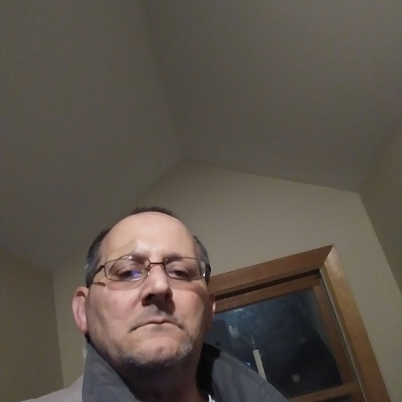 Profile Picture of Jonathan Suppa (@jonathansuppa) on Poshmark