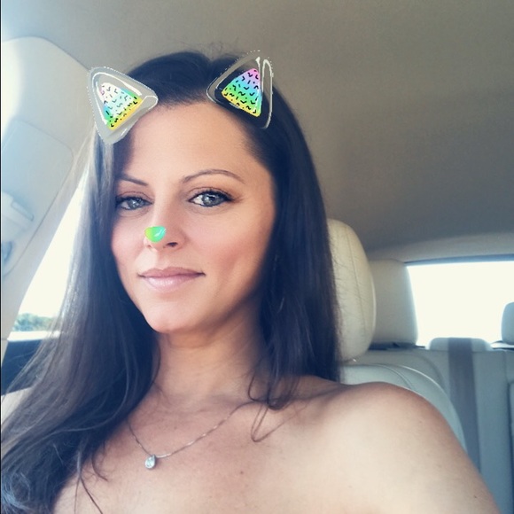 Profile Picture of Rebecca Soderholm (@rebeccas1020) on Poshmark