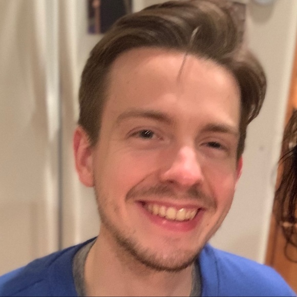 Profile Picture of Peter Horton (@peterlewishoho) on Poshmark