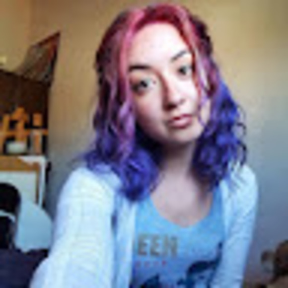 Agustina Corradini - Poshmark Profile Picture of Agustina Corradini (@aguscorradini) on Poshmark