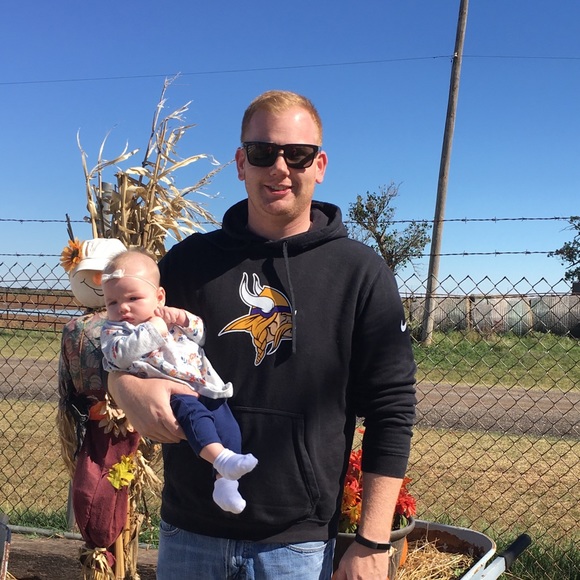 Profile Picture of Andy Olson (@olsona18) on Poshmark