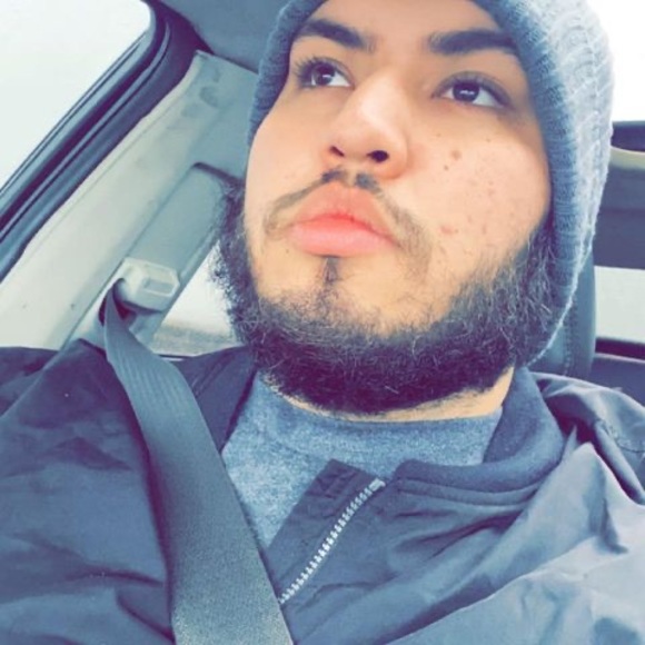 Profile Picture of Jorge Erives (@jorgeerives) on Poshmark