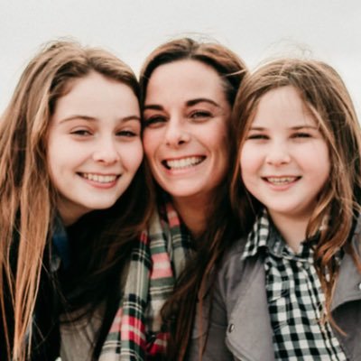 Profile Picture of Tara Evanshen (@TaraEvanshen) on Twitter