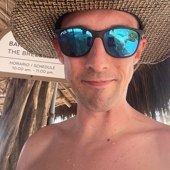 Profile Picture of Jordan Rhoades (@jordanrhoade618) on Poshmark