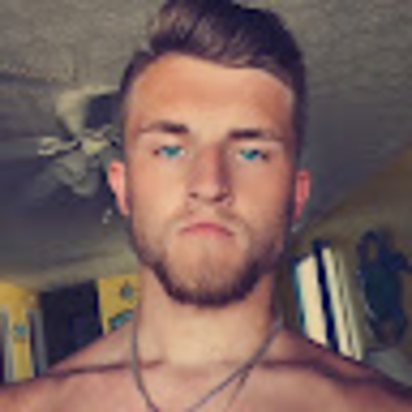 Profile Picture of Luke Cassidy (@lukecassidy346) on Poshmark