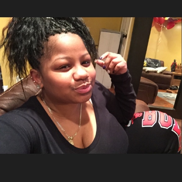 Profile Picture of Lakeisha Glaster (@keisha_26) on Poshmark