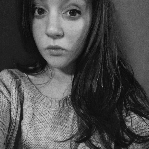 Profile Picture of Kristen Backofen (@kbackofen) on Poshmark