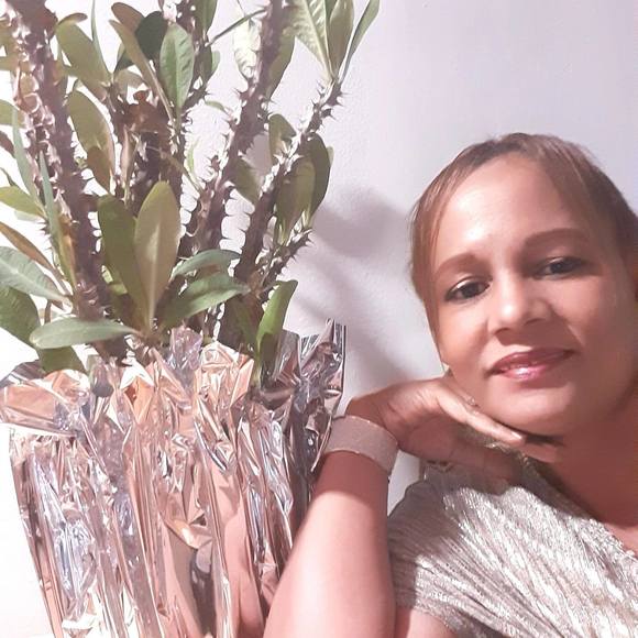 Profile Picture of Lisselot Batista (@lisselotbatista) on Poshmark