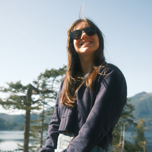 Profile Picture of Talitha Hogman (@talithahogman) on Poshmark