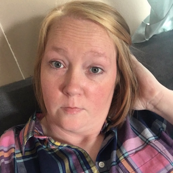 Profile Picture of Gail Kretchmer (@kretchmer) on Poshmark