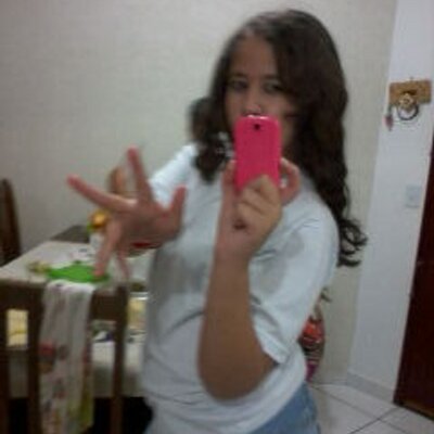 Profile Picture of Julia Fontes (@Juliafontes10) on Twitter