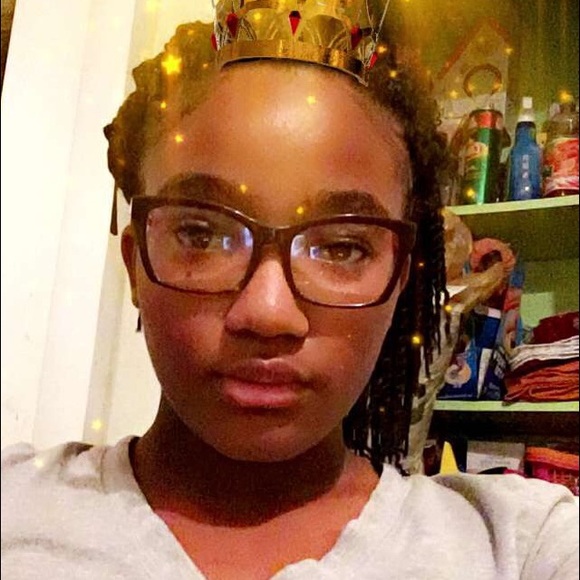 Profile Picture of Alexa Scott (@lexicakes01) on Poshmark