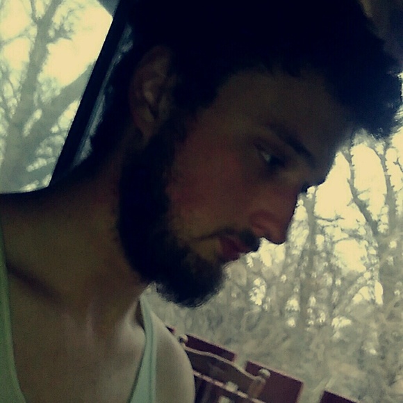 Profile Picture of Blake Linstrom (@blakelinstrom) on Poshmark
