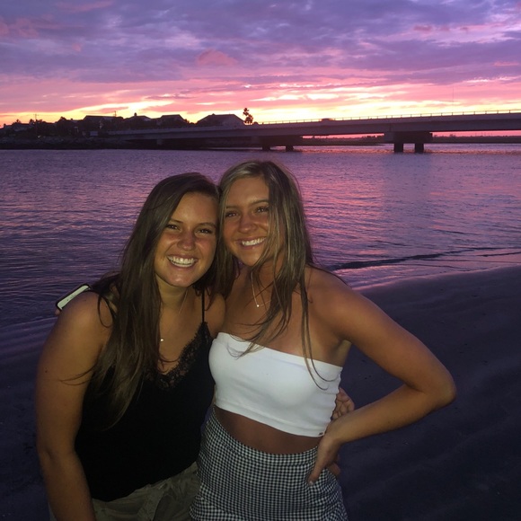 Profile Picture of Laney Carroll (@laneycarroll14) on Poshmark