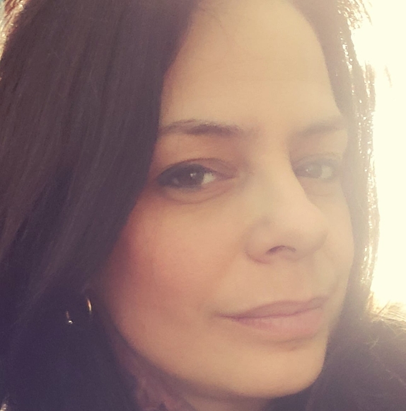 Profile Picture of Cindy Bergeron (@elsanne01) on Poshmark