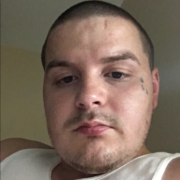 Profile Picture of Steven Hurst (@sneac18) on Poshmark