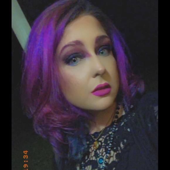 Profile Picture of Tori Bertrand (@tbertrand86) on Poshmark