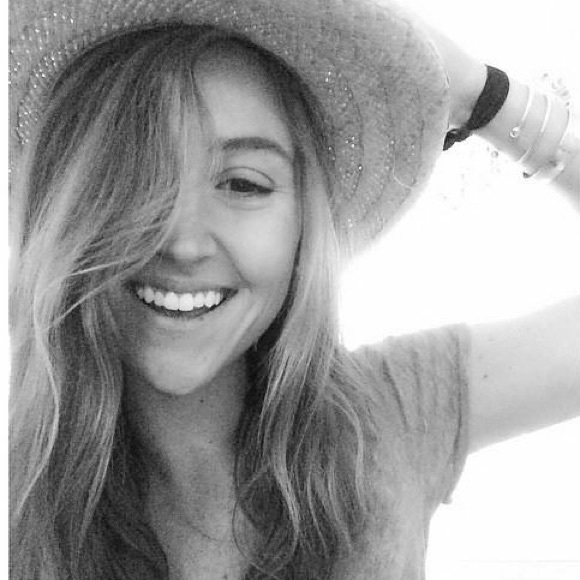 Profile Picture of Adrianne Madden (@greyandco) on Poshmark