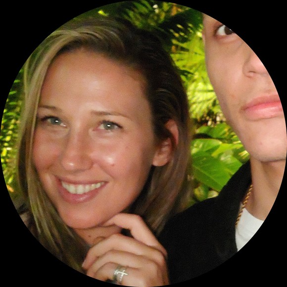 Profile Picture of Jessica Turoff (@jessica_turoff) on Poshmark
