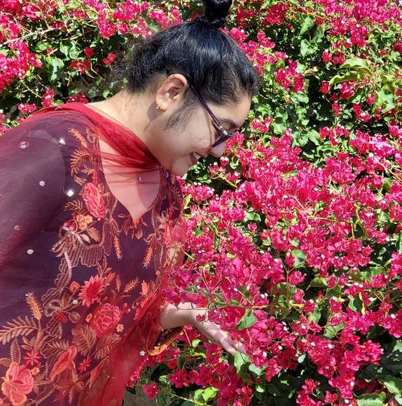 Profile Picture of Fateha Ikra (@fatehaikra) on Poshmark