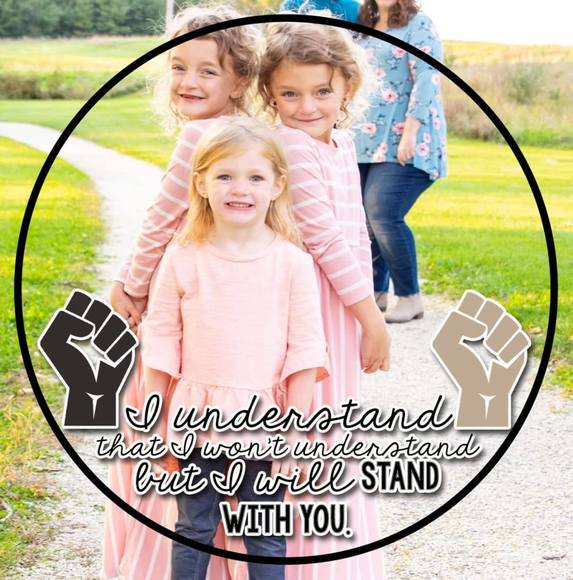 Profile Picture of Chelsey Bogaards (@chelseybogaards) on Poshmark