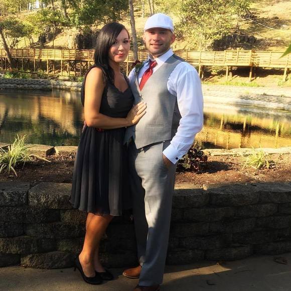 Profile Picture of Josh Huskey (@huskey86) on Poshmark