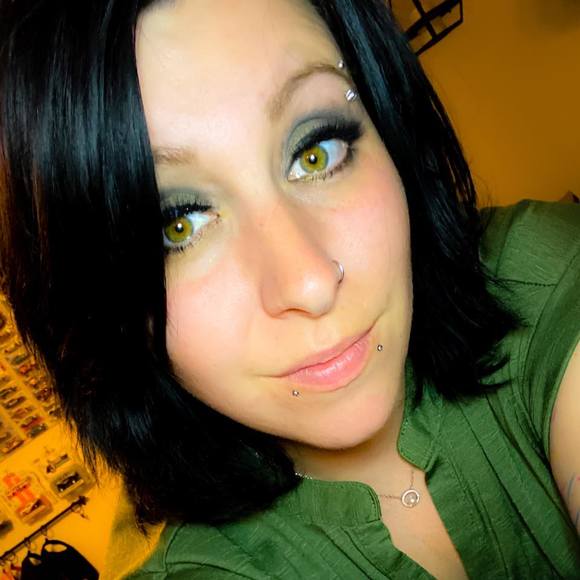 Profile Picture of Makayla Payne (@makaylapayne577) on Poshmark