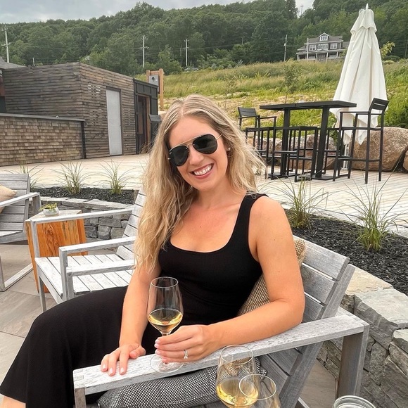 Profile Picture of Taylor Mcmaster (@klinetaylor1) on Poshmark