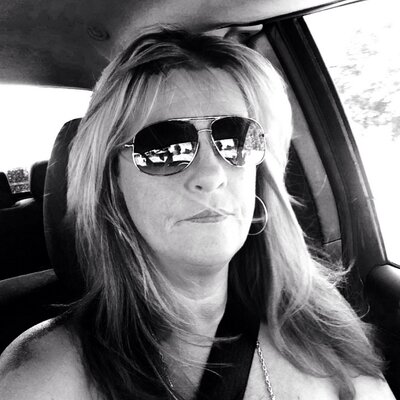 Tina Tidwell - Twitter Profile Picture of Tina Tidwell (@myhands19) on Twitter