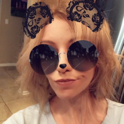 Profile Picture of Daniella LeBlanc (@DaniLE325) on Twitter